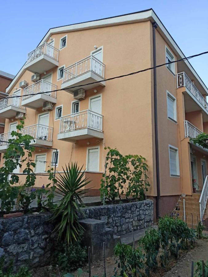 Apartments Parapid บุดวา ภายนอก รูปภาพ